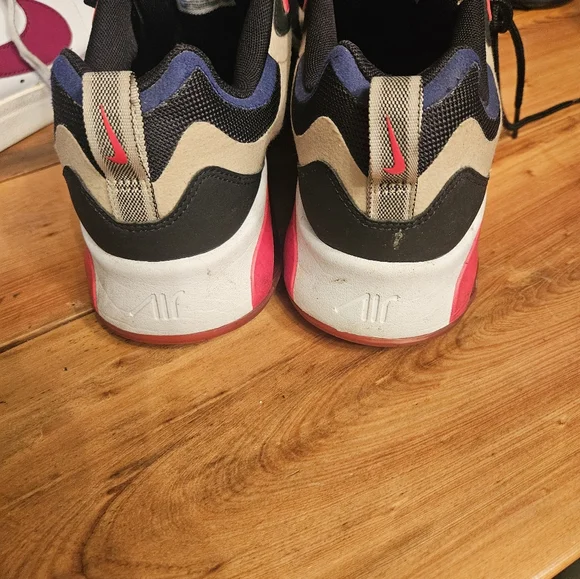 Mens Sz 11 AIR MAX 200 - Picture 4 of 5